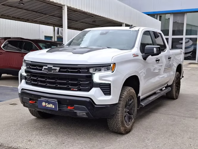 Chevrolet Silverado . 2025