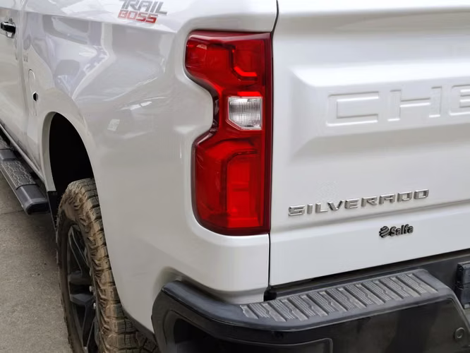 Chevrolet Silverado AT10 4X4 5.3 AUT (C)	 2025 - Imagen 5