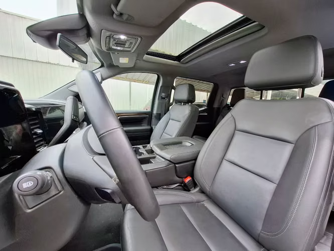 Chevrolet Silverado AT10 4X4 5.3 AUT (C)	 2025 - Imagen 6