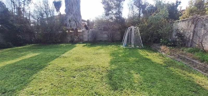 Casa en venta de 4 dorm. en Colina