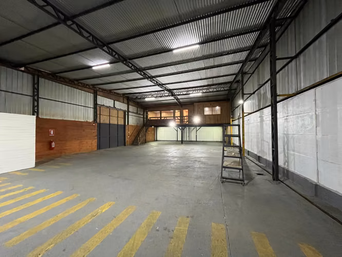 Espaciosa Bodega, Ideal para Inversión (154430)