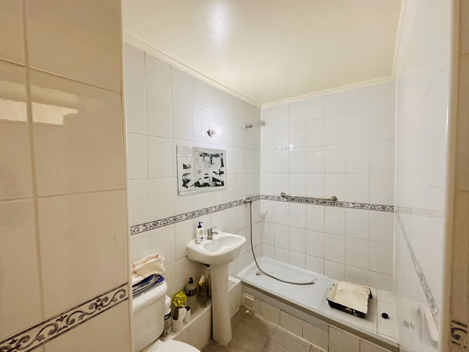 EN VENTA AMPLIO Y LUMINOSO DEPARTAMENTO 3D1B