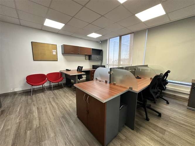 Oficina en arriendo Amoblada en La Florida