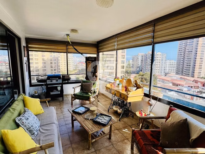 Amplio Departamento Cercano a Avenida Brasil
