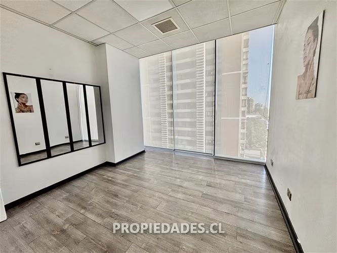 Oficina en arriendo en Las Condes - Imagen 4