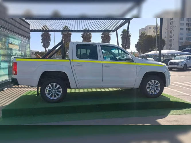 VOLKSWAGEN AMAROK 2023