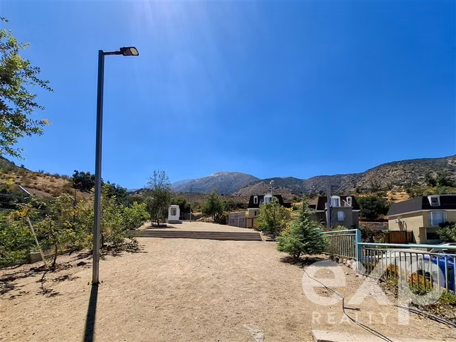 Casa aislada 4D con vista en condominio Puente Alto