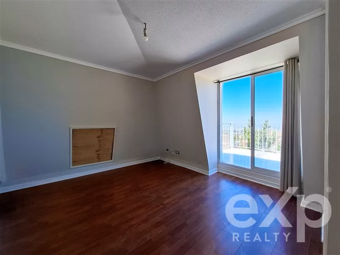 Casa aislada 4D con vista en condominio Puente Alto