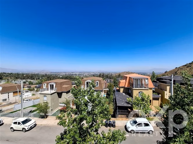 Casa aislada 4D con vista en condominio Puente Alto