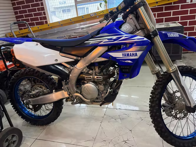 VENDO MOTO YAMAHA