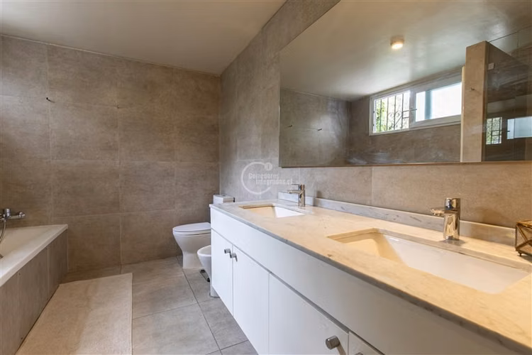 Venta Casa 4 Dormitorios Jardín del Este, Vitacura - Imagen 12