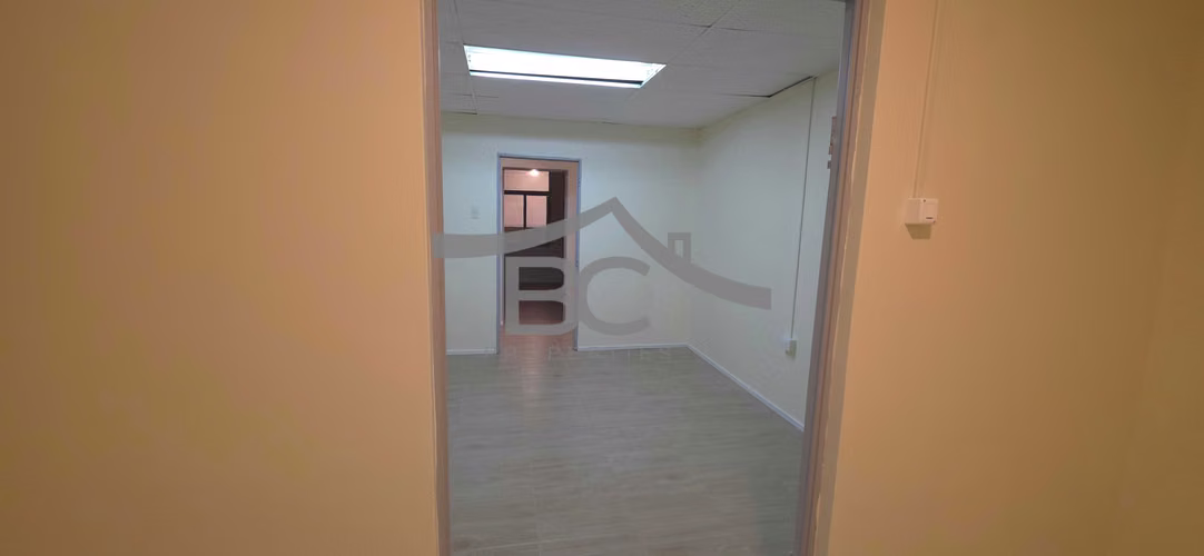 Se arrienda local comercial en pleno centro. (154522)