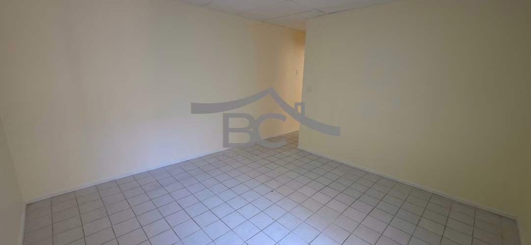 Se arrienda local comercial en pleno centro. (154522)