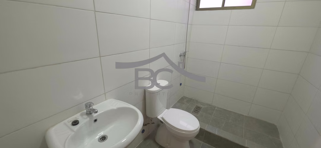 Se arrienda local comercial en pleno centro. (154522)