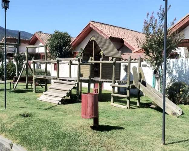Casa en venta en condominio 4 dormitorios en Limache viejo