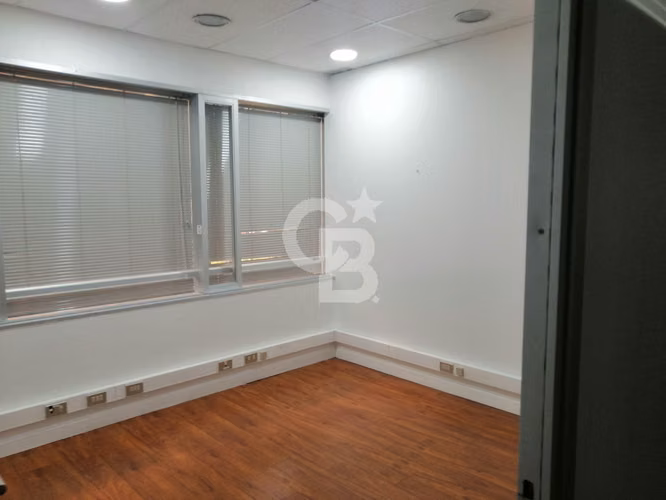 Oficina Clínica de 239 m2 en Marriott