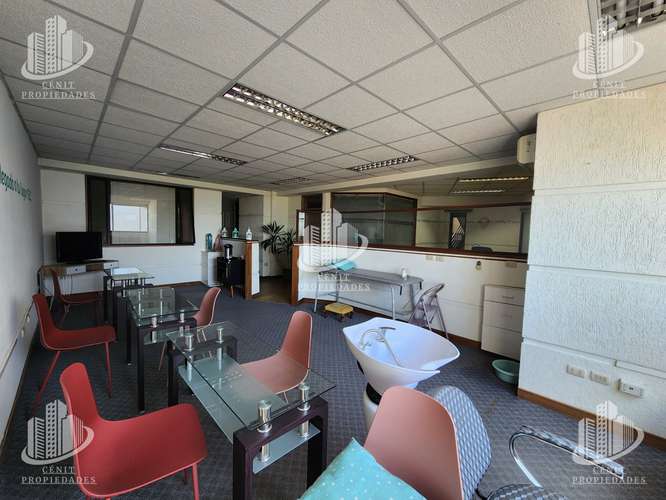 VENTA DE OFICINA CENTRO DE TALCA - Imagen 3