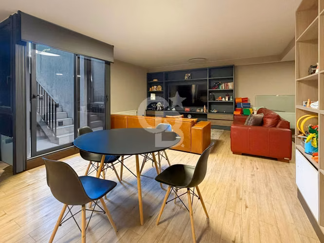 Moderna casa mediterránea en condominio