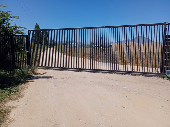 VENTA DE TERRENO EN CONDOMINIO PAISANDÚ DE TALAGANTE 5000 MTS2