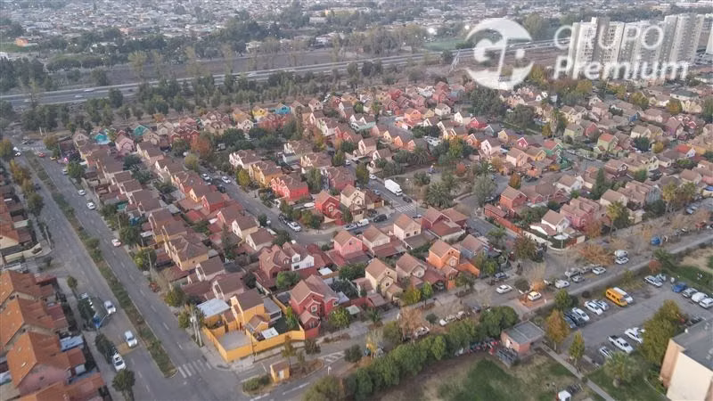 Casa en venta de 4 dorm. en Pudahuel
