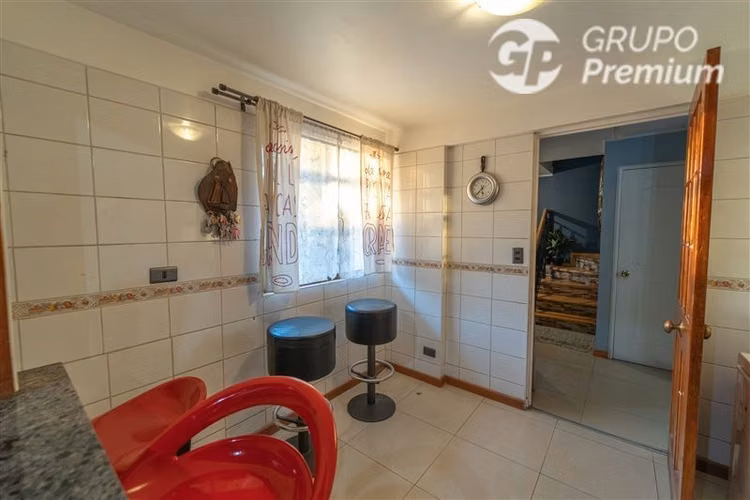 Casa en venta de 4 dorm. en Pudahuel