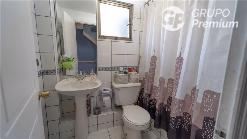 Casa en venta de 4 dorm. en Pudahuel
