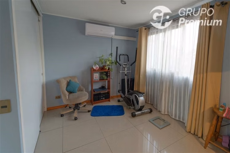 Casa en venta de 4 dorm. en Pudahuel