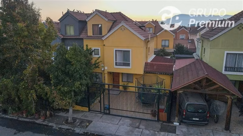 Casa en venta de 4 dorm. en Pudahuel