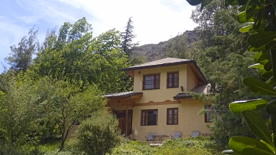Casa con gran terreno en Cajón del Maipo