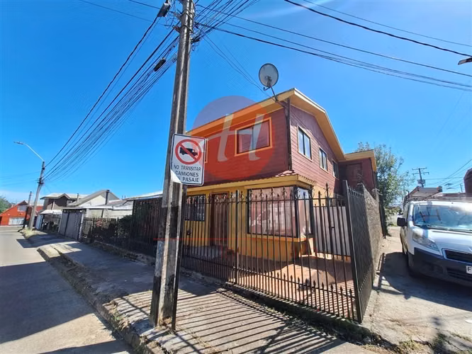 Venta Casa 6D 2B Pedro de Valdivia - Imagen 2