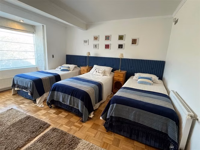 Casa en venta de 5 dorm. en Santo Domingo