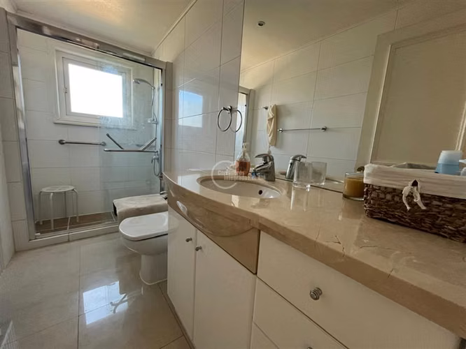Casa en venta de 5 dorm. en Santo Domingo