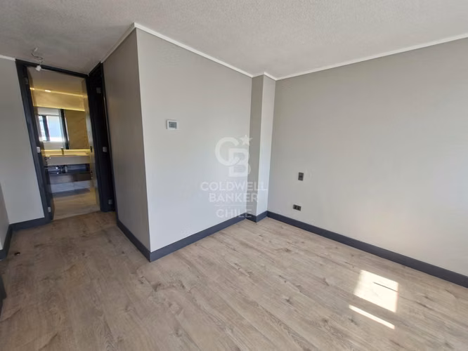 Venta Oportunidad  departamento en Vitacura