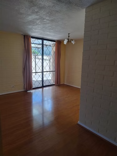 Casa en venta de 4 dorm. en Maipú
