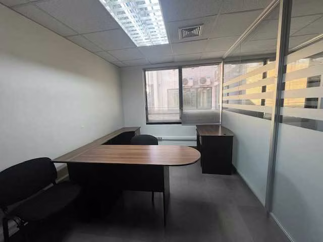Sector Centro, Oficina de 177 m2 y 2 Estac (154953)