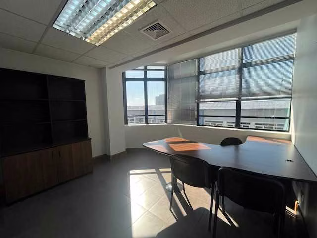 Sector Centro, Oficina de 177 m2 y 2 Estac (154953)