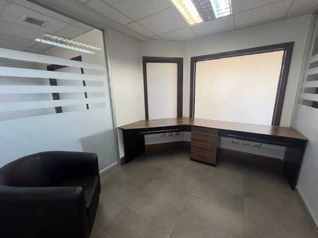 Sector Centro, Oficina de 177 m2 y 2 Estac (154953)