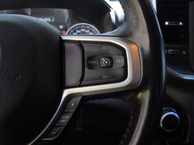 Ram 1500 Big Horn Crew Cab 4x4 3.6 Aut 2023