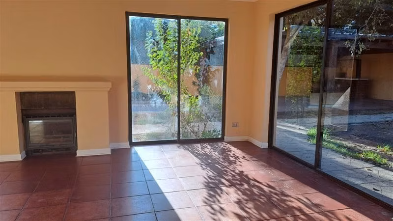 CASA VENTA/ARRIENDO HABITACIONAL/SERVICIOS EN LA R