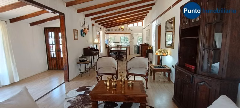 Parcela con Dos Casas