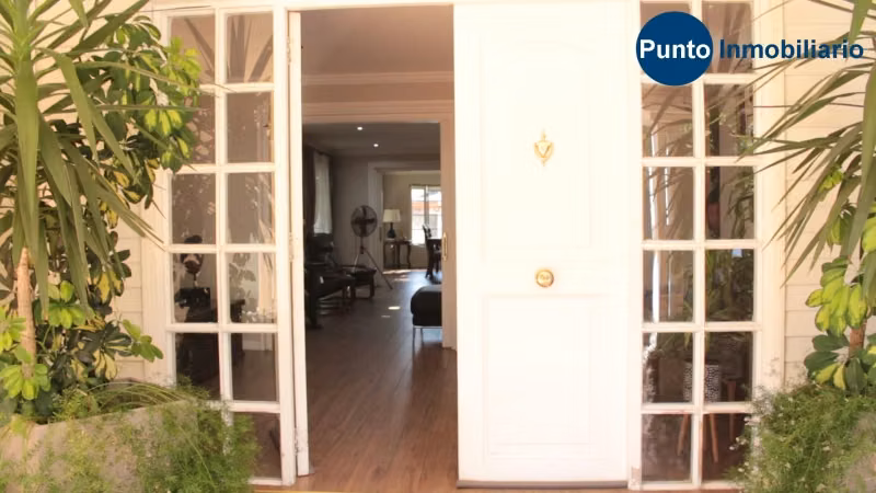 Exclusiva y Amplia Casa en el Mejor Barrio de Chillán.