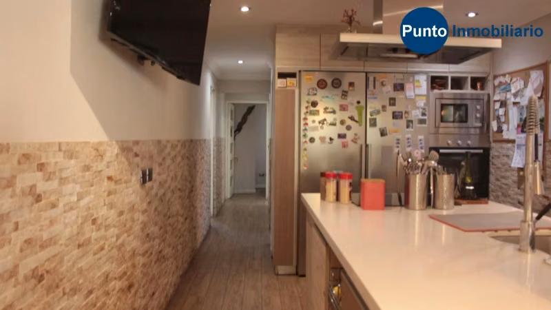 Exclusiva y Amplia Casa en el Mejor Barrio de Chillán.
