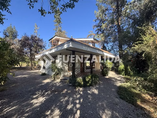Casa en arriendo de 3 dorm. en Pirque