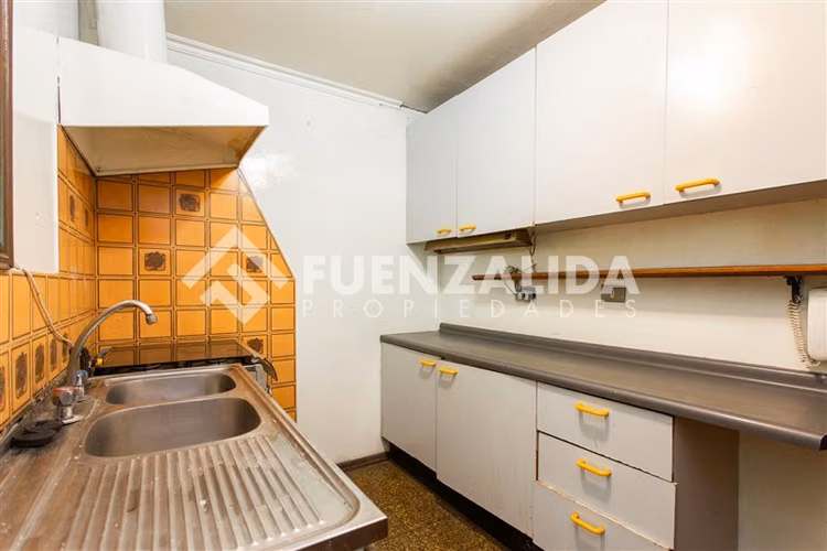 venta 4 dorm 1 baño servicios Sport Frances Vitacura