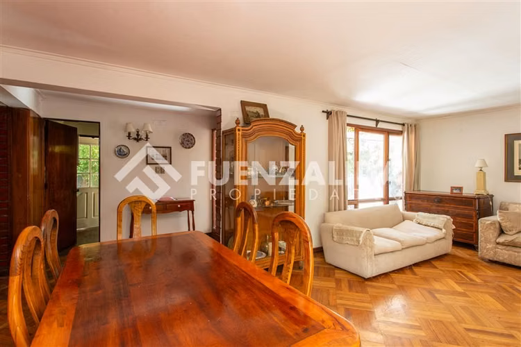 venta 4 dorm 1 baño servicios Sport Frances Vitacura