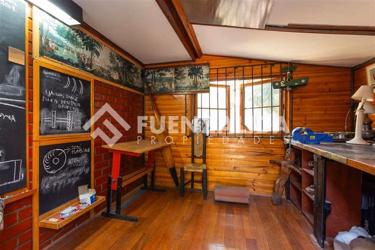venta 4 dorm 1 baño servicios Sport Frances Vitacura