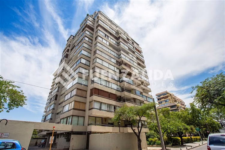 Departamento a pasos del metro - Imagen 16