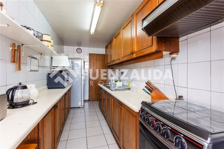 Departamento a pasos del metro - Imagen 11