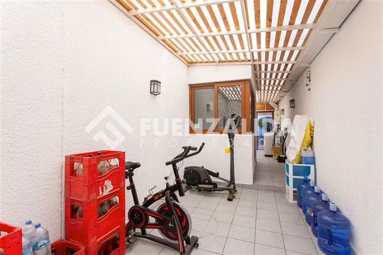 Casa en condominio,A.Casanova Peñalolén,4D /4B / seg. 24hrs.