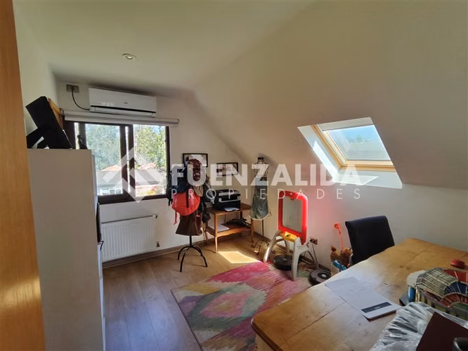 Casa en Condominio con piscina, La Reina Alta 4 dorm y serv